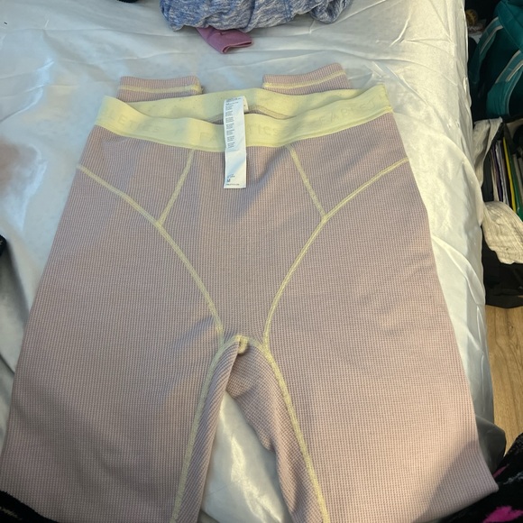 Fabletics Set - Picture 2 of 5